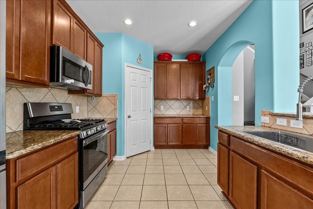 814 Corner Square, Seabrook, TX 77586