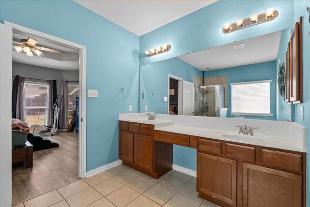 814 Corner Square, Seabrook, TX 77586