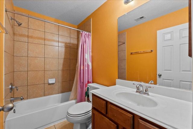814 Corner Square, Seabrook, TX 77586
