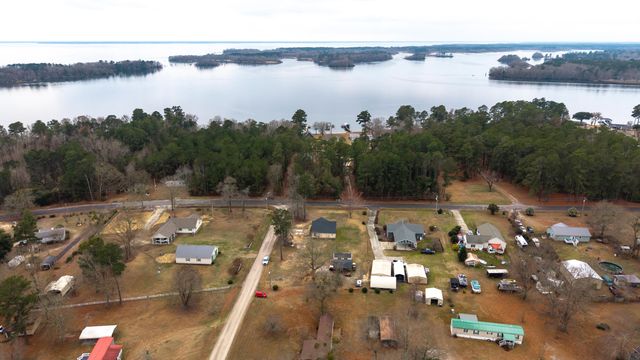 1824 Camp Shelor Drive, Manning, SC 29102