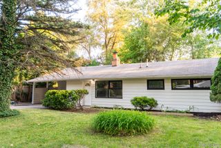 1917 Bayberry Lane, Flint, MI 48507