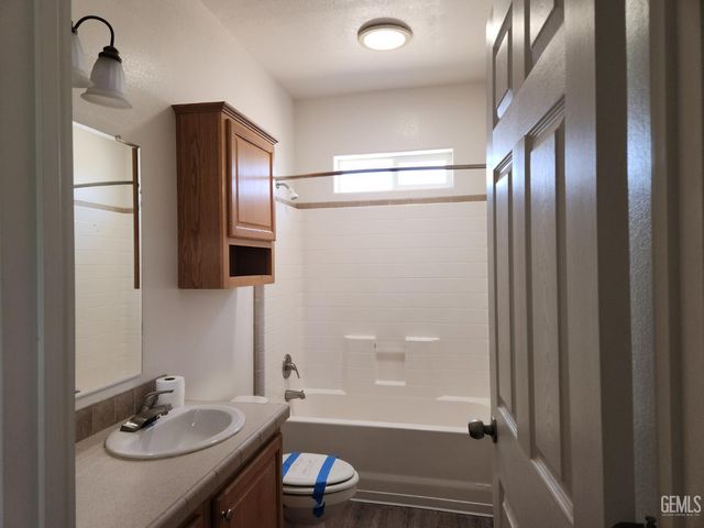 23200 Grimsel Drive, Tehachapi, CA 93561