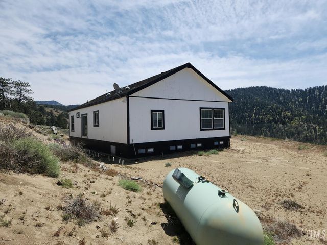 23200 Grimsel Drive, Tehachapi, CA 93561
