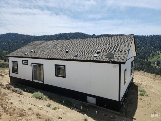 23200 Grimsel Drive, Tehachapi, CA 93561