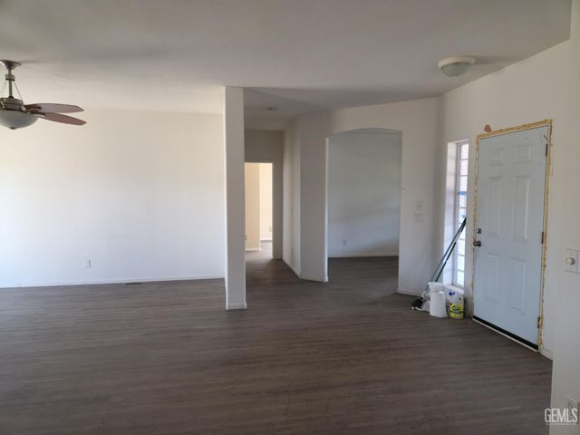23200 Grimsel Drive, Tehachapi, CA 93561