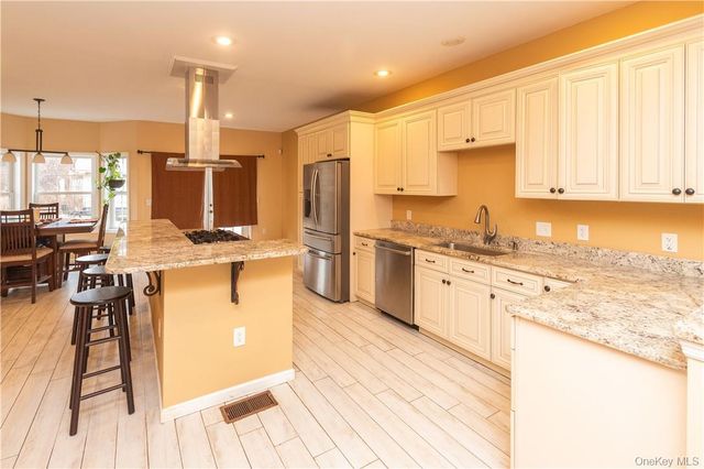 66 Mulberry Lane, Milton, NY 12547