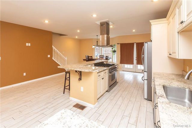 66 Mulberry Lane, Milton, NY 12547