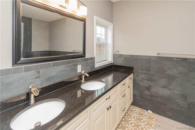 66 Mulberry Lane, Milton, NY 12547