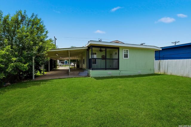 666 N San Eduardo Ave, San Antonio, TX 78228