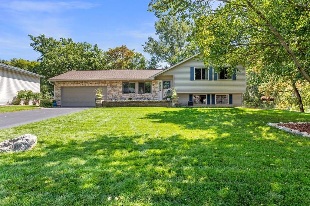12041 Robin Road, Maple Grove, MN 55369 — photo 2