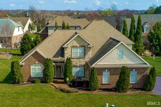 2084 LONG COVE Circle, Newburgh, IN 47630