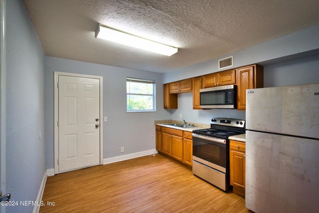 2036 INWOOD Terrace B, Jacksonville, FL 32207