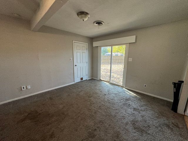 200 SW Moody Street, Burleson, TX 76028