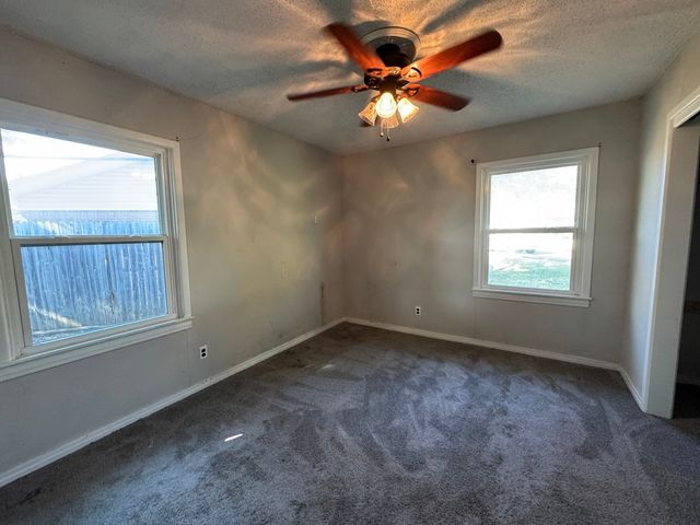 200 SW Moody Street, Burleson, TX 76028