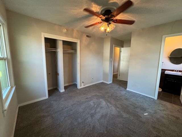 200 SW Moody Street, Burleson, TX 76028
