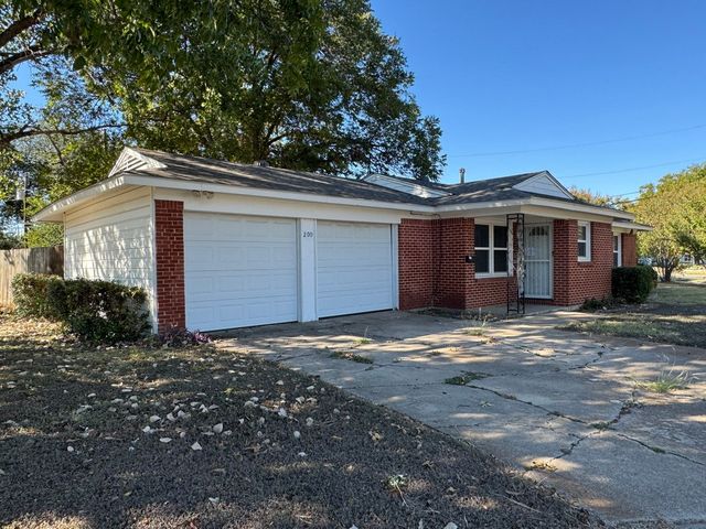 200 SW Moody Street, Burleson, TX 76028