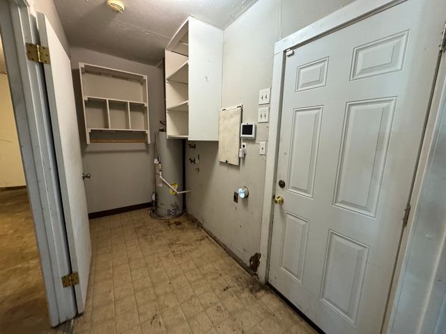 200 SW Moody Street, Burleson, TX 76028