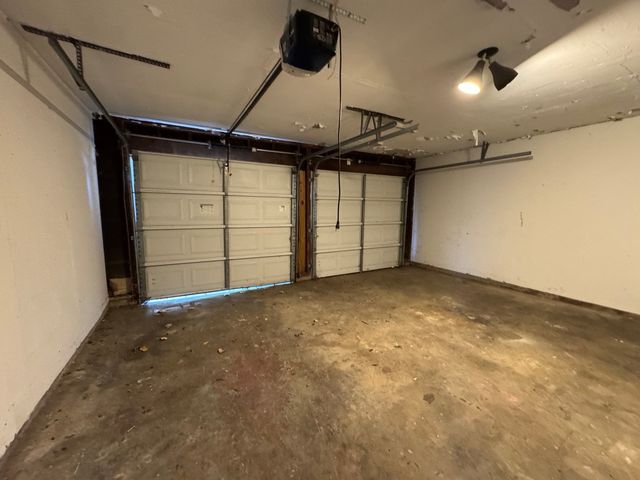 200 SW Moody Street, Burleson, TX 76028