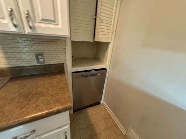 200 SW Moody Street, Burleson, TX 76028