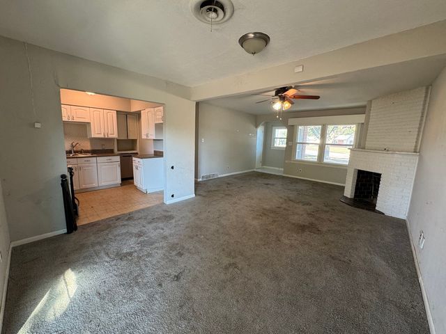 200 SW Moody Street, Burleson, TX 76028