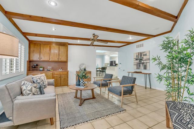 1071 W Monterey Ave, Stockton, CA 95204