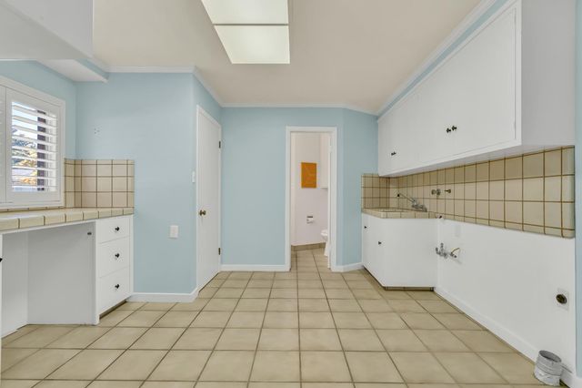 1071 W Monterey Ave, Stockton, CA 95204