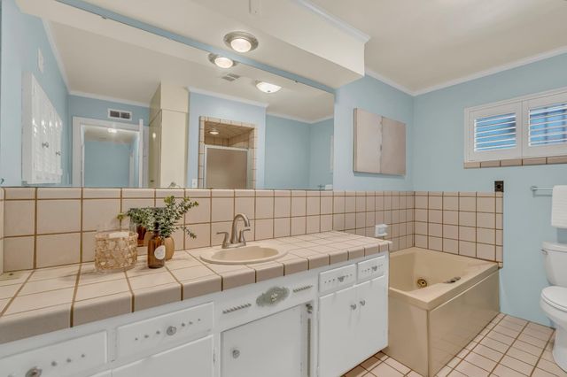 1071 W Monterey Ave, Stockton, CA 95204