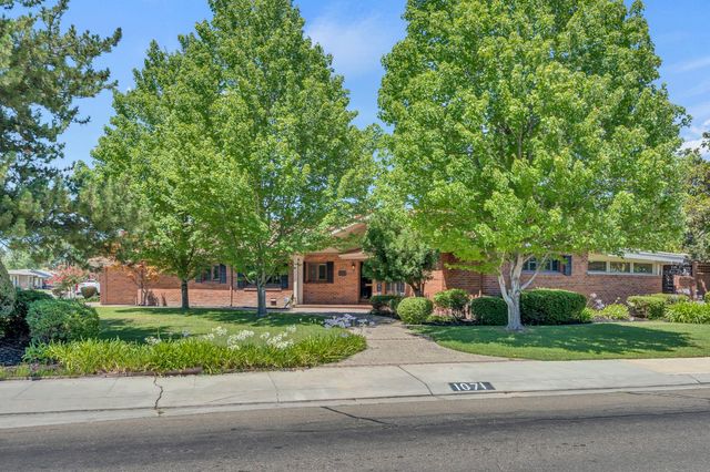 1071 W Monterey Ave, Stockton, CA 95204