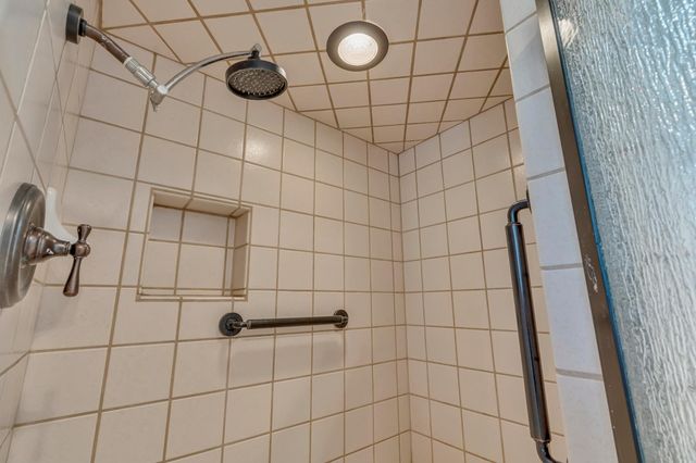 1071 W Monterey Ave, Stockton, CA 95204