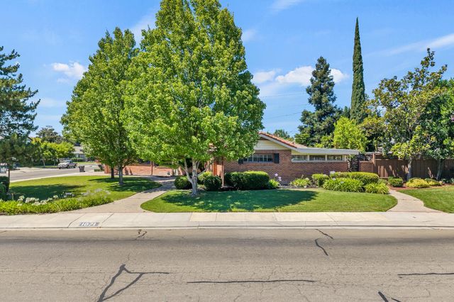 1071 W Monterey Ave, Stockton, CA 95204