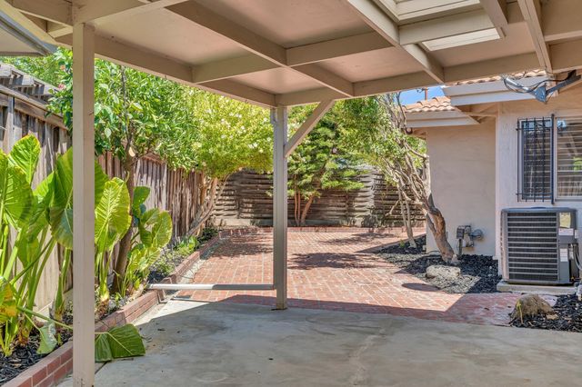 1071 W Monterey Ave, Stockton, CA 95204