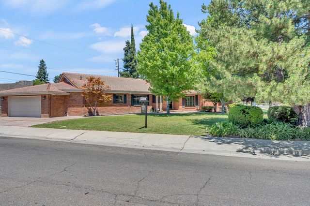 1071 W Monterey Ave, Stockton, CA 95204