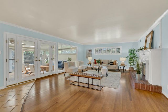 1071 W Monterey Ave, Stockton, CA 95204