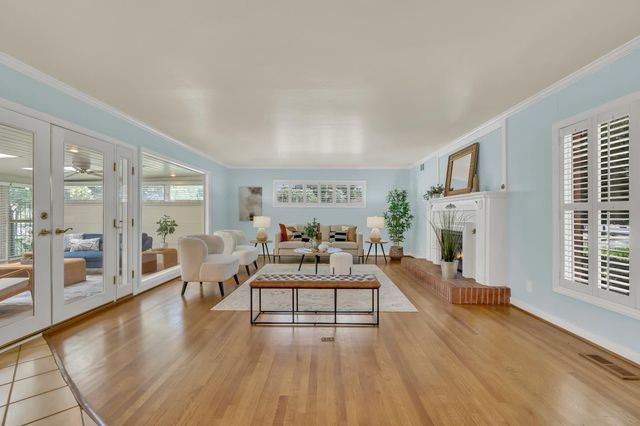 1071 W Monterey Ave, Stockton, CA 95204