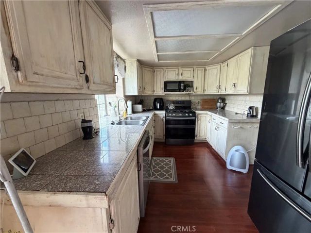 22198 Pine Drive, Crestline, CA 92322