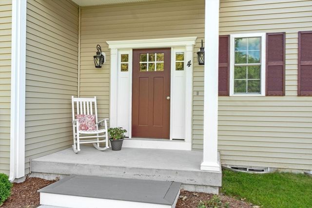 4 Jewett Rd, Sterling, MA 01564