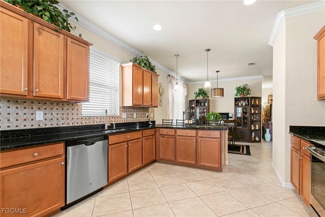 11430 Icarus CIR, Lehigh Acres, FL 33971