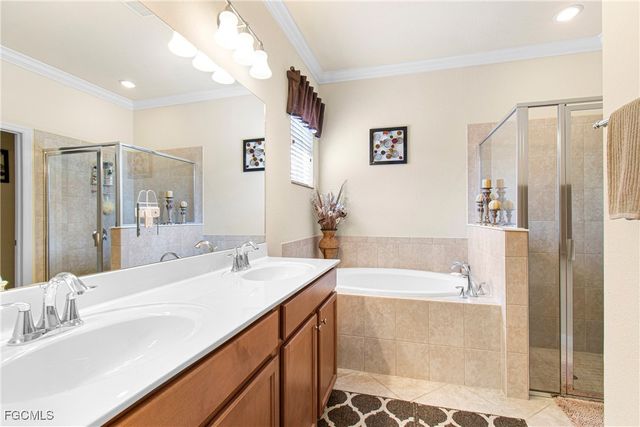 11430 Icarus CIR, Lehigh Acres, FL 33971