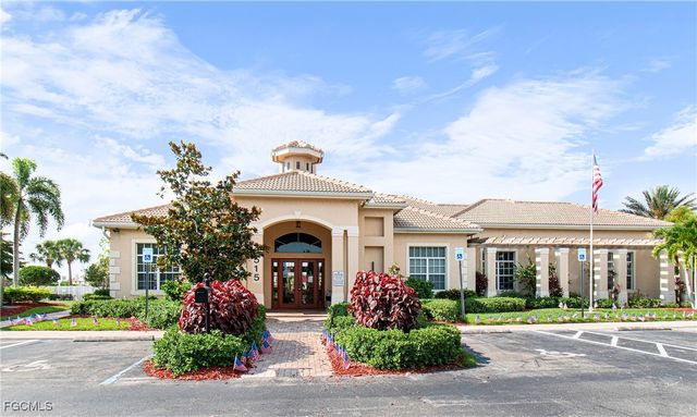 11430 Icarus CIR, Lehigh Acres, FL 33971