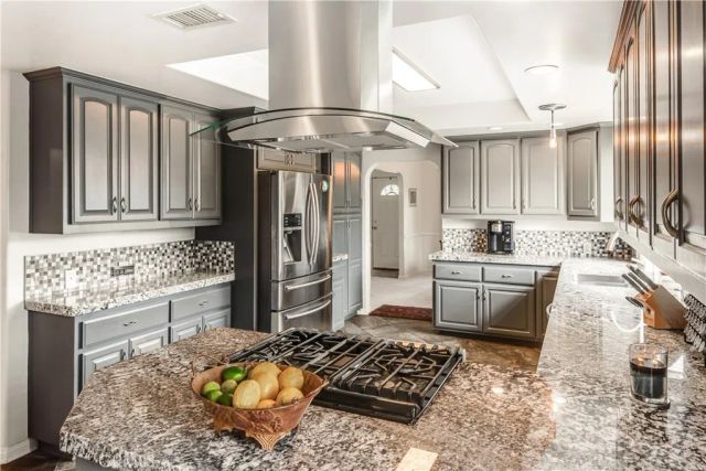 2576 El Dorado, Torrance, CA 90503