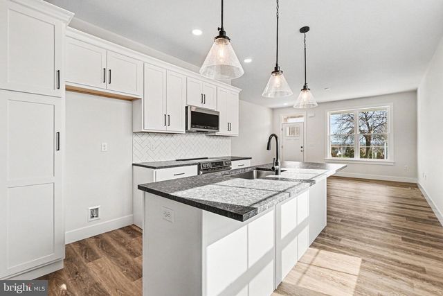 103 BROOKFIELD DR, Elizabethtown, PA 17022