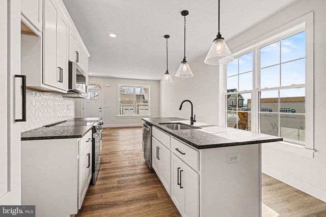 103 BROOKFIELD DR, Elizabethtown, PA 17022