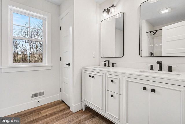 103 BROOKFIELD DR, Elizabethtown, PA 17022
