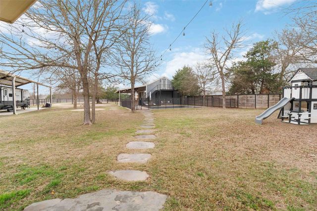 152 Keawakapu DR, Bastrop, TX 78602