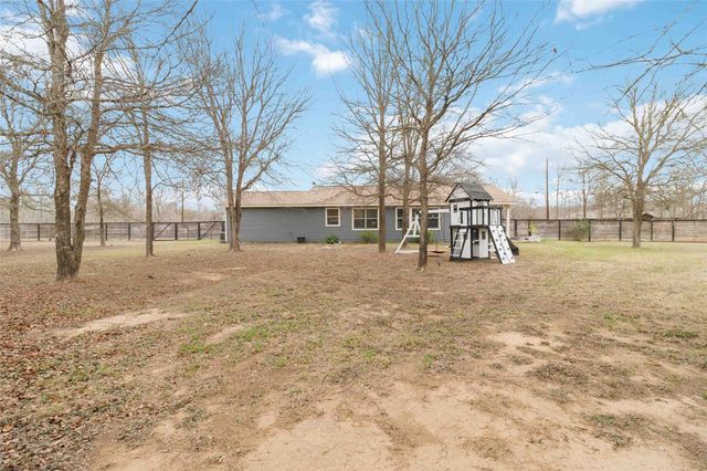 152 Keawakapu DR, Bastrop, TX 78602