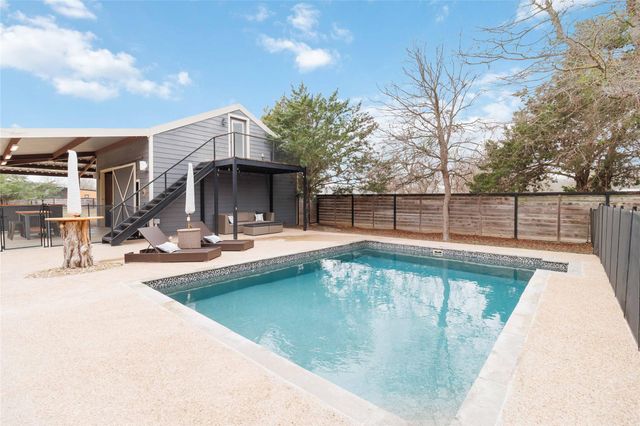 152 Keawakapu DR, Bastrop, TX 78602