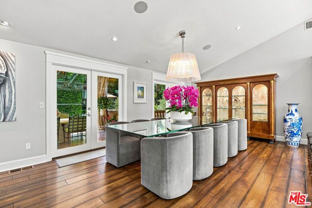 3235 Oakdell Lane, Los Angeles, CA 91604