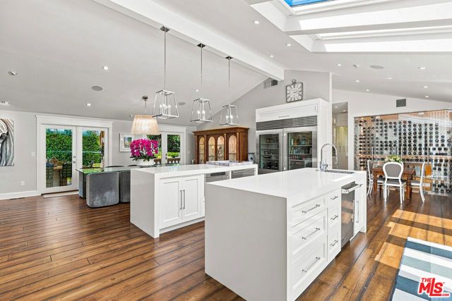 3235 Oakdell Lane, Los Angeles, CA 91604