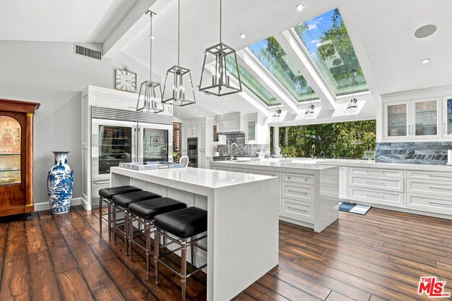 3235 Oakdell Lane, Los Angeles, CA 91604
