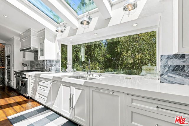 3235 Oakdell Lane, Los Angeles, CA 91604